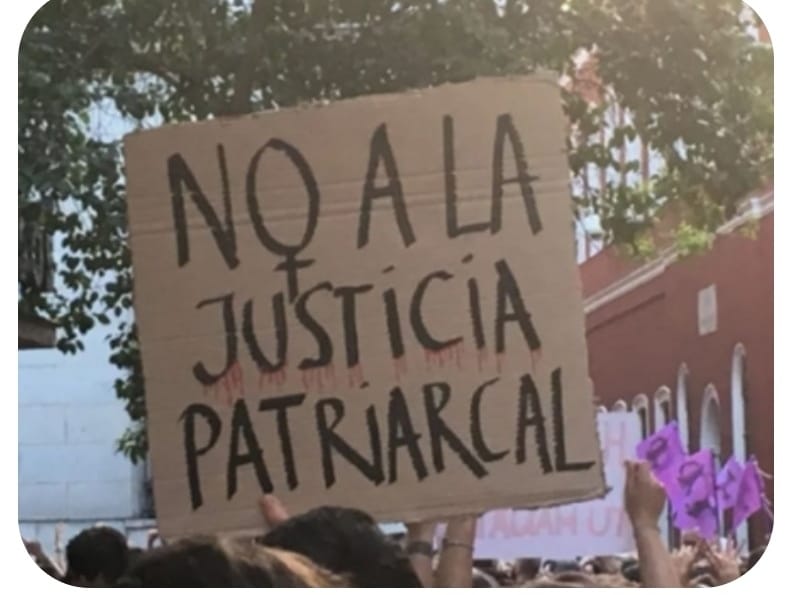 La justicia patriarcal desconoce la posición diferenciada de mujeres y hombres. Justicia igualitaria, los mismos derechos del hombre y la mujer. #ViolenciaInstitucional #ViolenciaMachista #violenciavicaria @Irunecostumero @PrefasiSandra @milaparadas1 @Paloma75839501.