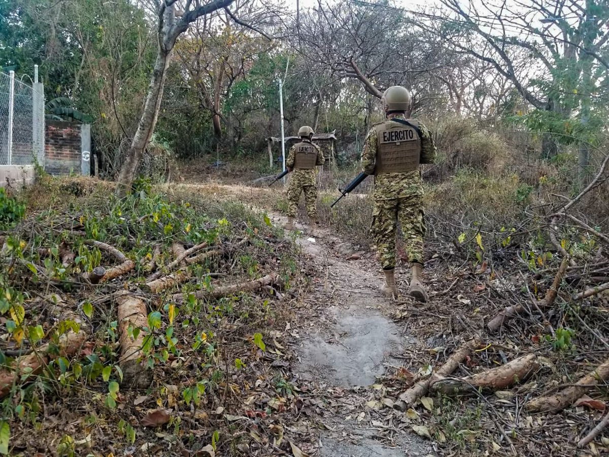 Todos los días patrullamos las zonas rurales del país, con el fin de prevenir incidentes delictivos. #PlanControlTerritorial