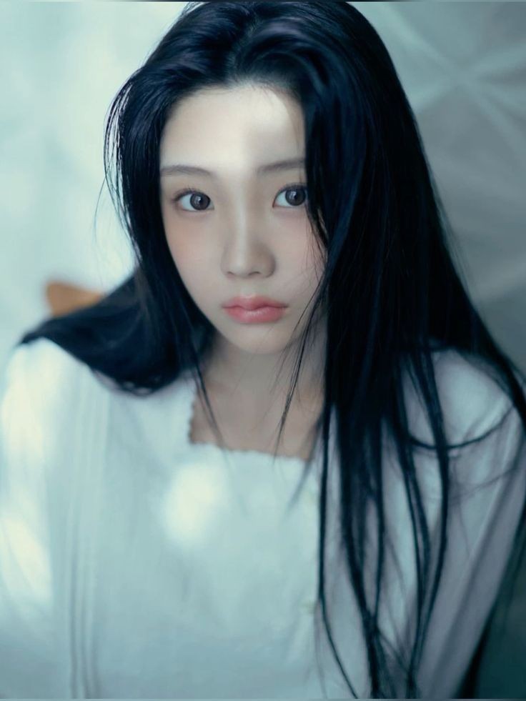 (🚨) Nossa membro #ARISU não participará no Single de pré-debut 'Bubble Gum' por questões de agenda.