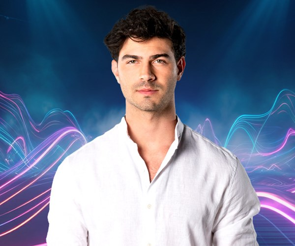 TV_Sin_Censura's tweet photo. ¿Quién preferís que SE VAYA éste domingo?
❤️: Florencia
🔁: Nicolás

#granhermano #granfuria #baunisse #virqueenia #lusina https://t.co/qZwNHk1VI3