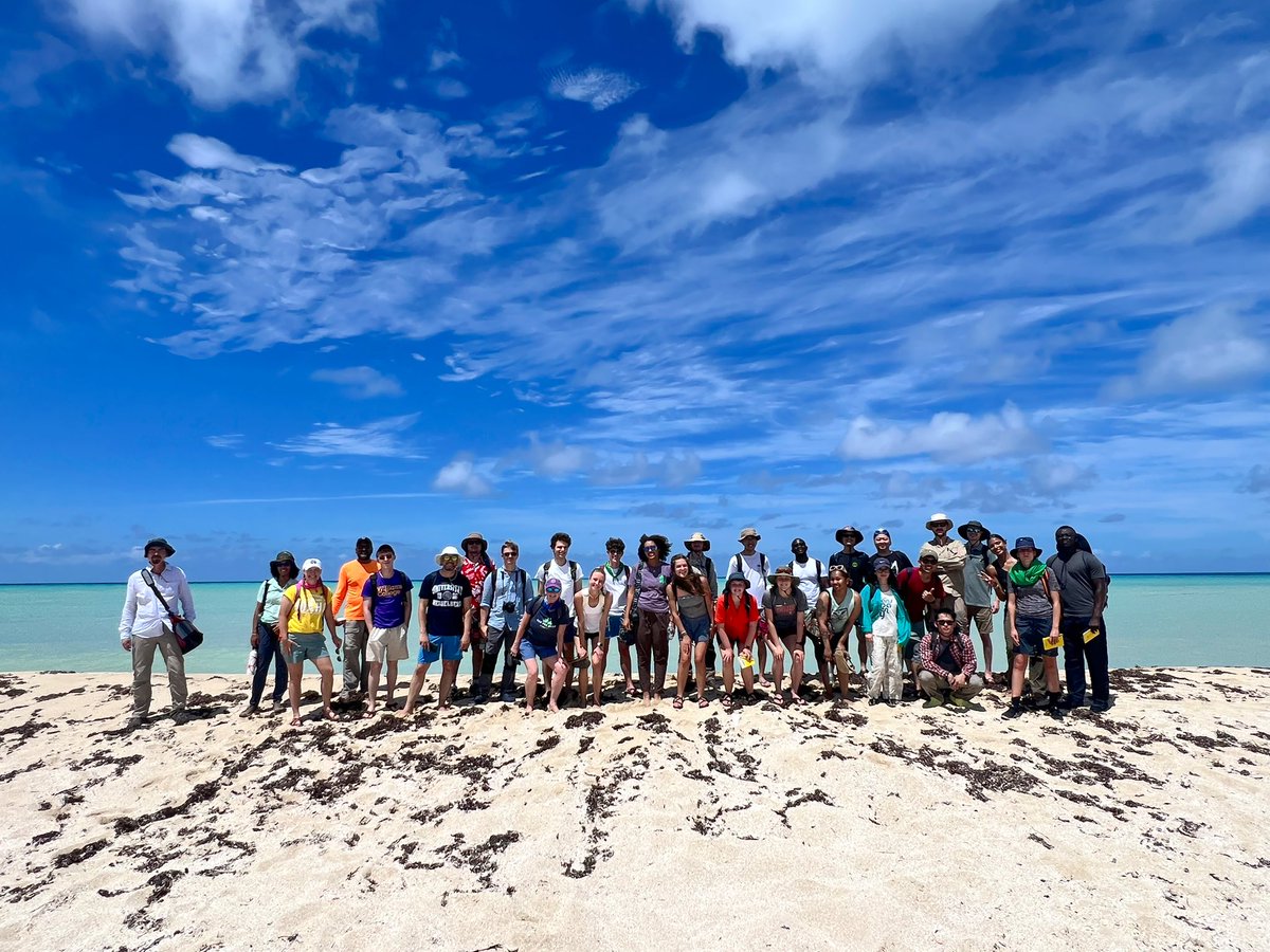 #ISROC field school visited Sandy Point National Wildlife Refuge.

We discussed: 
•beach spits
•salt ponds
•turtle breeding
•beach &amp; back-beach morphology
•longshore sediment transport 

Thanks to our guides!! 
<a href="/ISROC_Network/">ISROC network</a> @nsf @Ronadh_Cox <a href="/SperoGeology/">Hannah Spero</a> <a href="/cgtc_usvi/">UVI Caribbean Green Technology Center</a> @drmaex