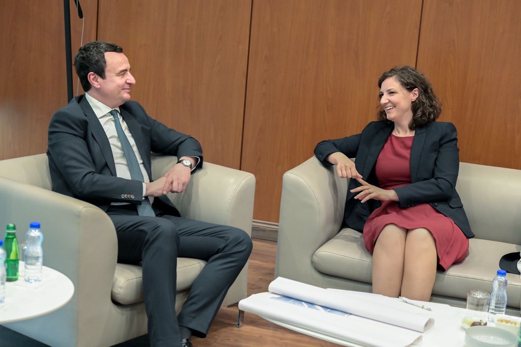 A day before the signing of the project agreement, I welcomed representatives of the 🇨🇭🇩🇪🇽🇰 consortium “Orllati,”  winner of our first solar auction. With good governance, a favorable business climate &amp; rapid economic growth, Kosova is fast becoming a top investment destination.