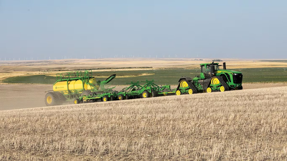 Learn how the new #JohnDeere C-Series air carts streamline seeding and fertilizing operations with #PrecisionAg technology: bit.ly/3V6Jbou