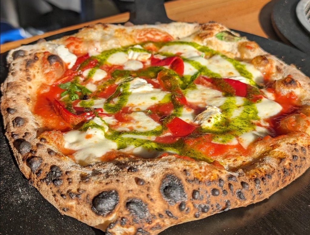 The White Horse Pub tweet media