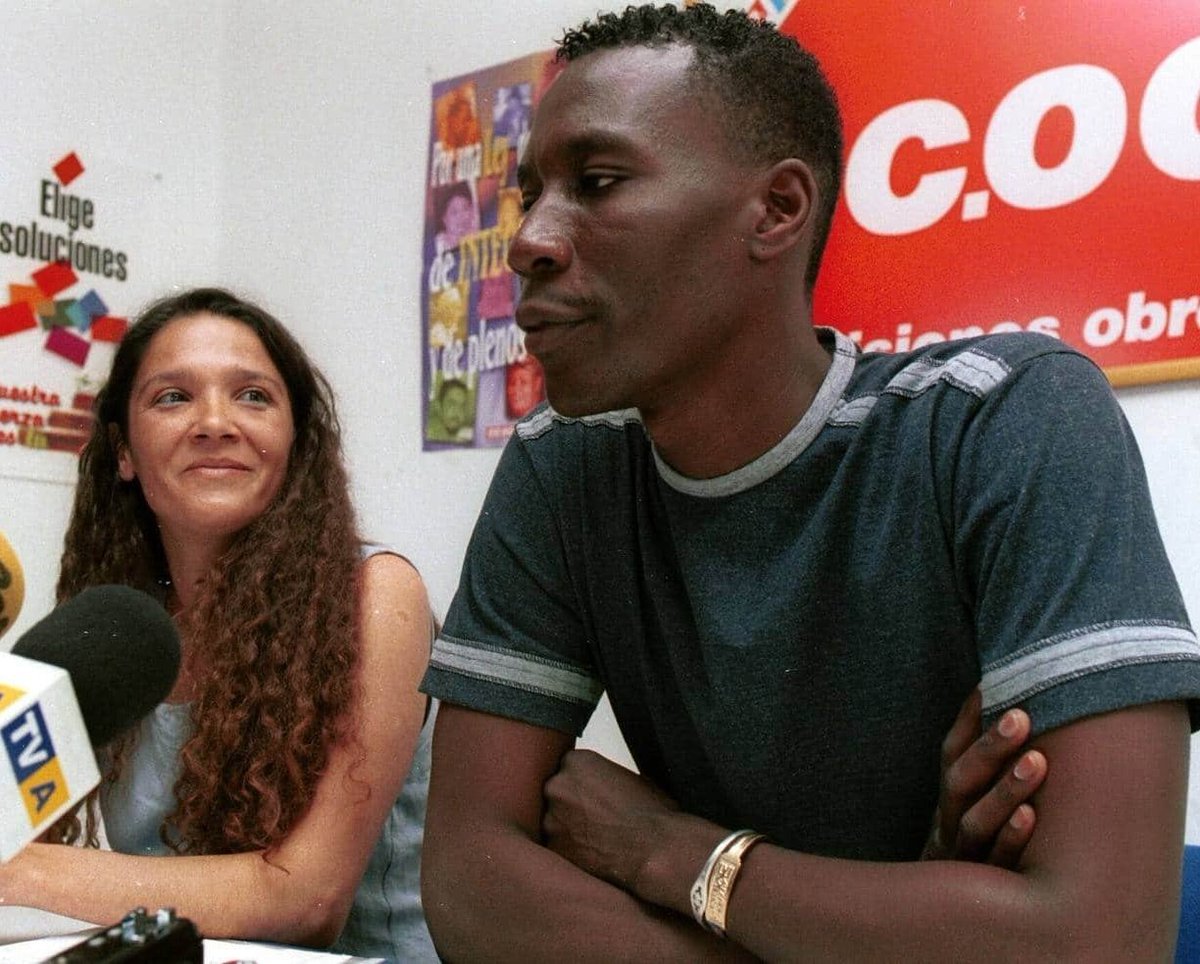 Luc André Diouf (Senegal). Entró por Canarias como ilegal. Trabajó en CCOO. Un día reventó a golpes a un anciano tras discutir, causándole traumatismo craneoencefálico y perforación timpánica. Hoy es Diputado del PSOE de Sánchez y le pagamos 6.000€ al mes.