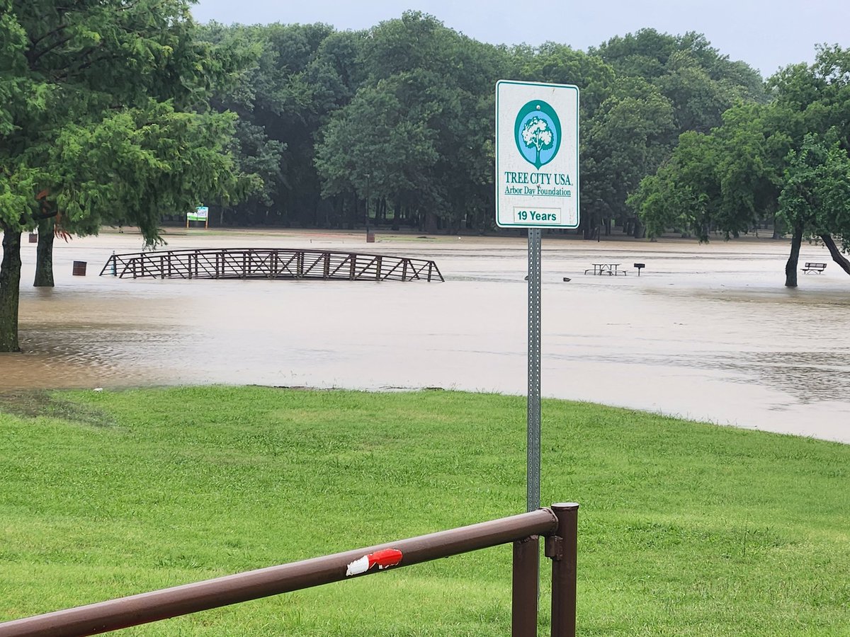 #NOW The flooding at Towne Lake Park in McKinney. One of three parks closed in the city due to high water. Turn around, don't drown! @wfaa @wfaaweather