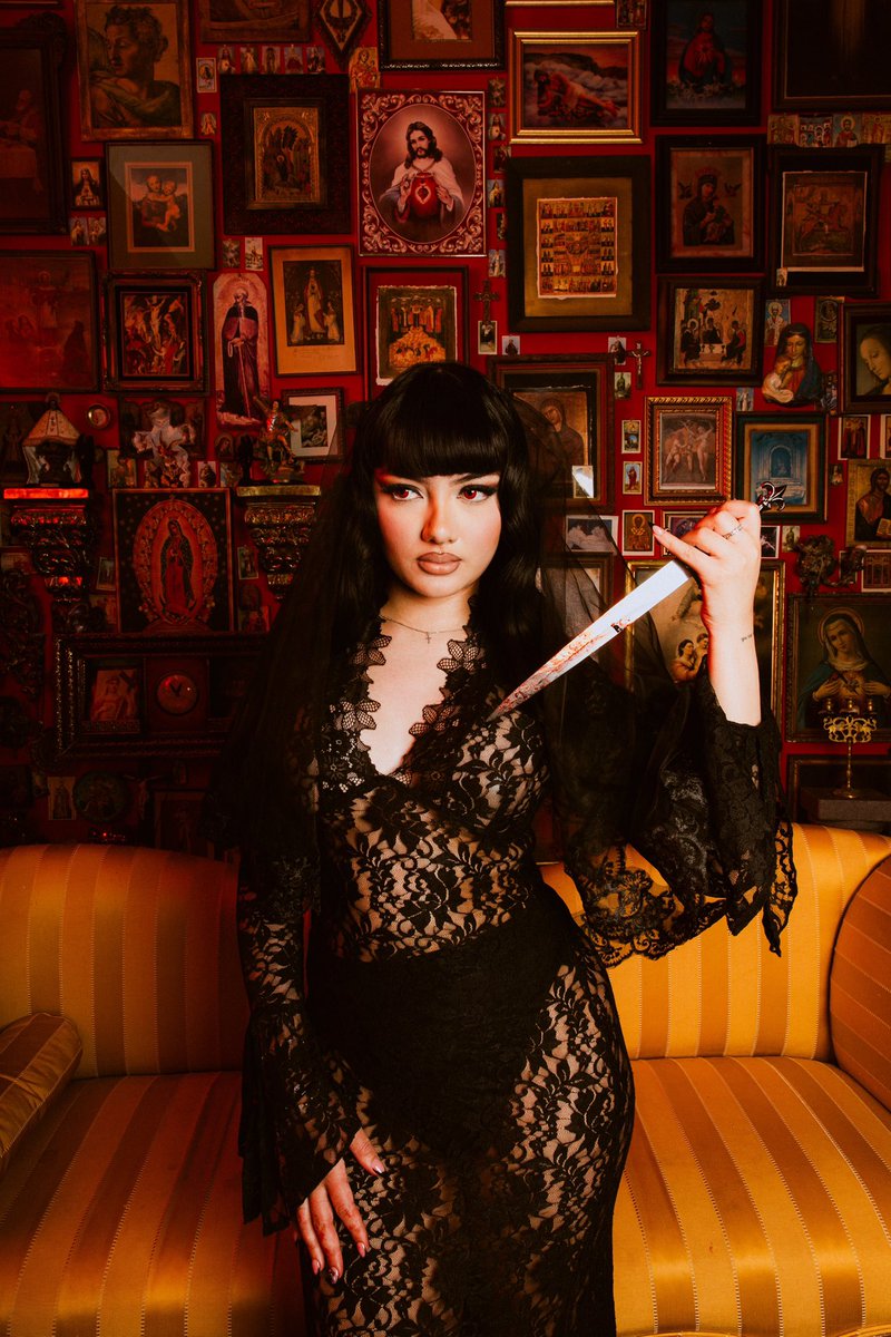 CobianBella's tweet photo. RIP 23 yr old me, hello 24 yr old me https://t.co/SmEGjqKURL