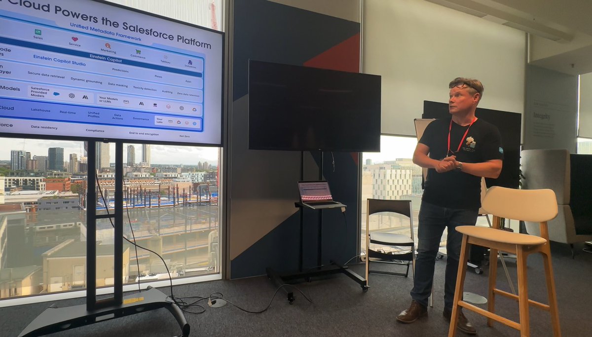 LondonDataTribe tweet media