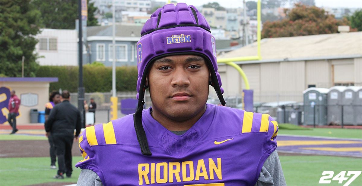 San Francisco (Calif.) Archbishop Riordan offensive lineman Losipini Tupou is lining up official visits 247sports.com/article/ol-los…