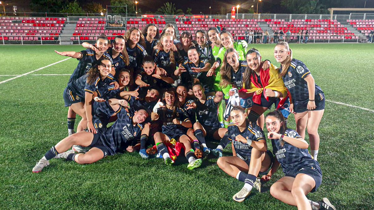 🏆 ¡El Juvenil, campeón del Grupo 1 de Preferente!
🙌 ¡ENHORABUENA, CAMPEONAS! 🙌