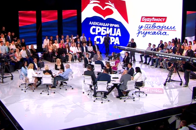 sns_srbija's tweet photo. Вучевић @milos_vucevic: Све нас уједињују љубав према Србији и борба за њено очување
https://t.co/0BrXygM8tv https://t.co/OO15AIohQZ
