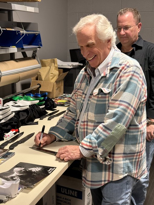 So excited right now, Henry Winkler is in my store!! I&rsquo;m about to cry! Signing stuff for our website<a href="/tag/lasvegas"class="tags"><span>#lasvegas</span></a><a href="/tag/nightmaretoys"class="tags"><span>#nightmaretoys</span></a><a href="/tag/henrywinkler"class="tags"><span>#henrywinkler</span></a>