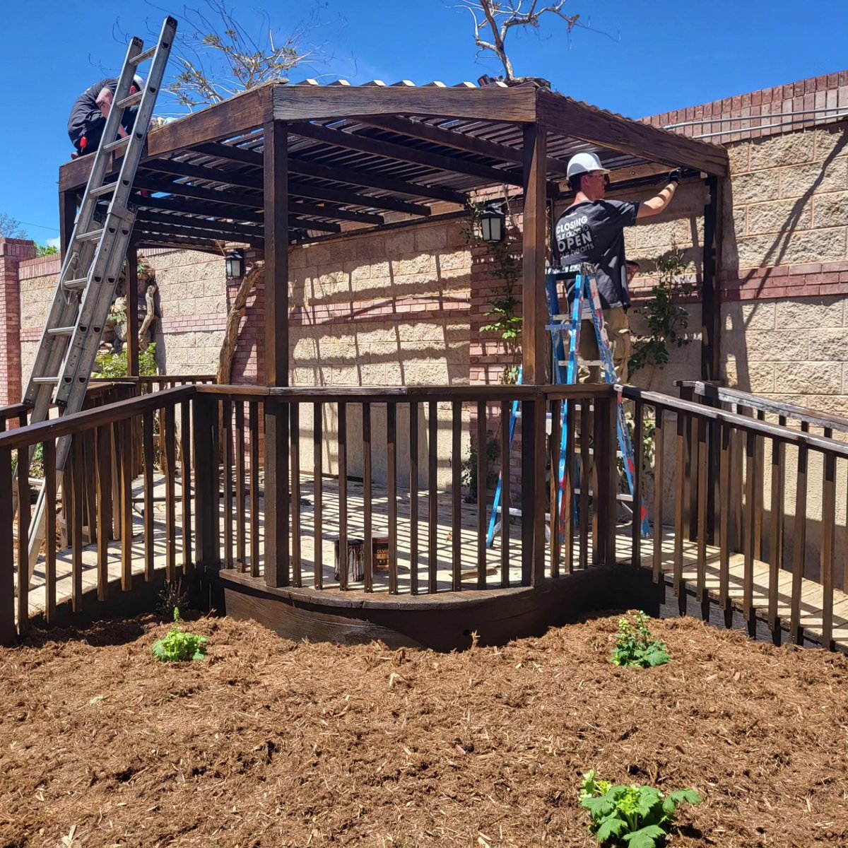 VCP_HQ's tweet photo. Grateful for Otter employees who spent #closed2open with VCP Longmont, beautifying the garden at their Outreach. Their dedication has made a significant impact. We strive to create a nurturing environment for our Veterans. #VCPCommunity #VeteranSupport #OtterCares https://t.co/IO0hEScomk
