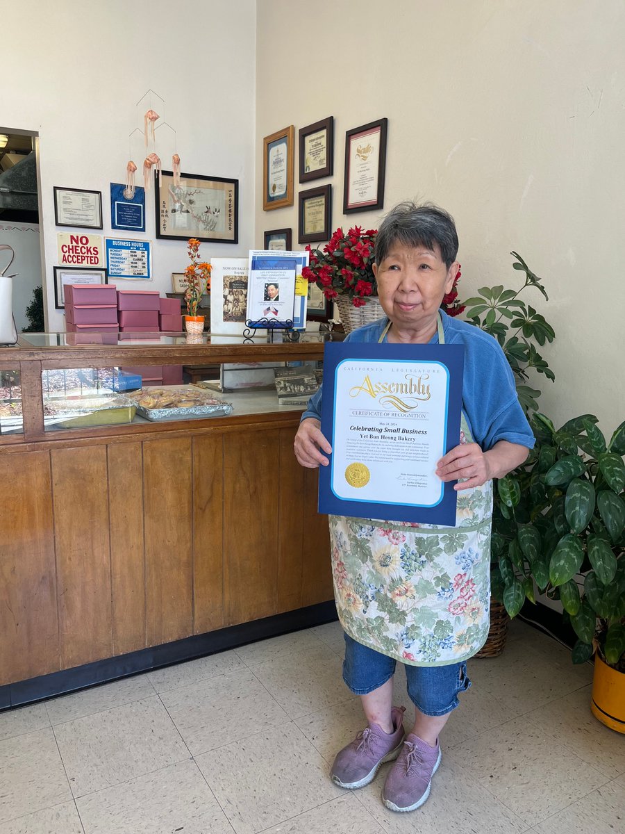 Pleased to recognize the following local businesses as part of Small Business Month. Thank you for the positive contributions within our community!

📍 Best Lumpia
📍 De Brabander California College of Nursing
📍 Tio Pepe's II Restaurant 
📍 Yet Bun Heong

#MomAndPop #ShopLocal