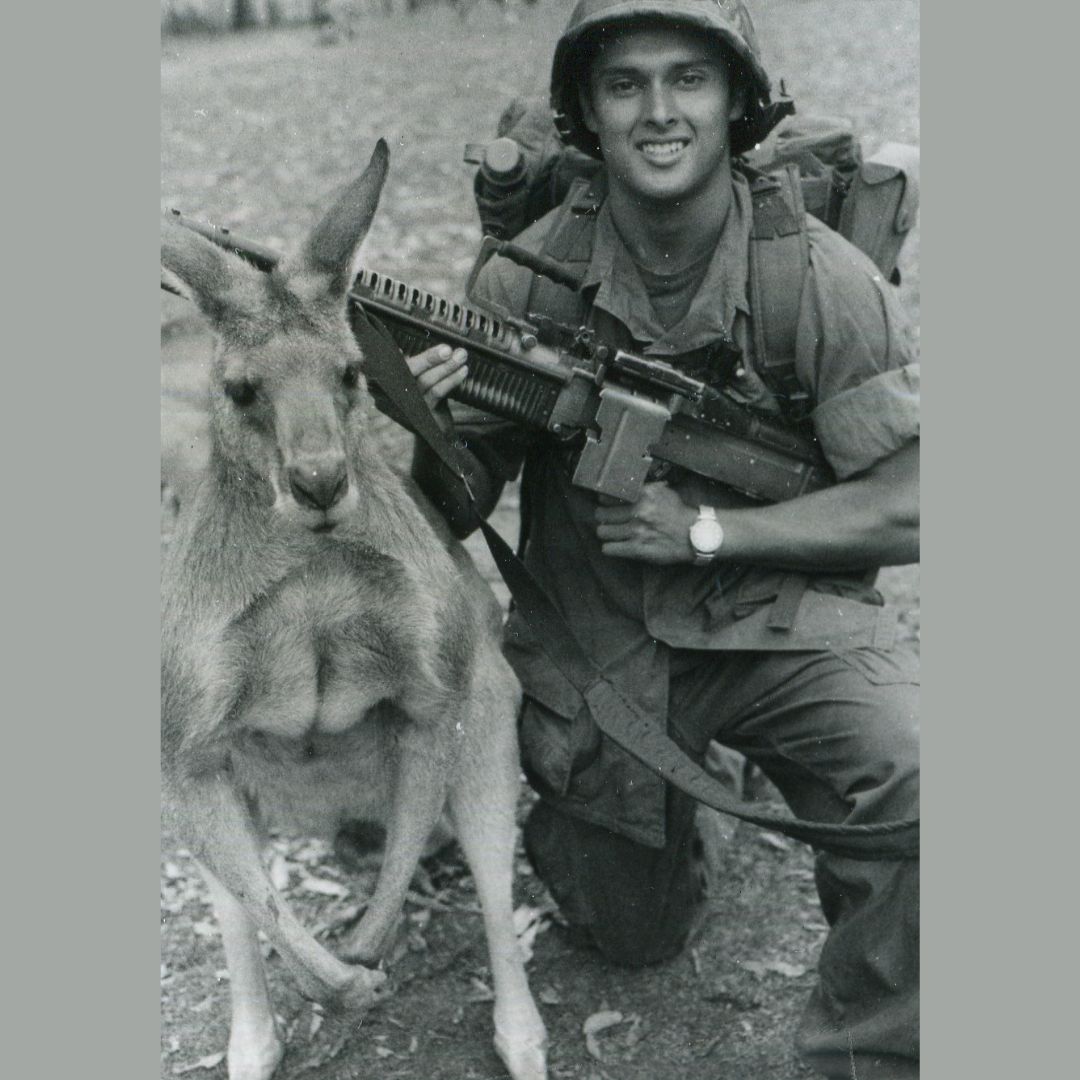 This week's History Highlight is SP4 Jack A. Everett of the 25th Infantry Division befriending Australia's most iconic marsupial during a pre-training exercise in Brisbane, Australia. Date: October 16, 1979.

Image Credit: The National Archives

#ArmyHistory #kangaroo #brisbane