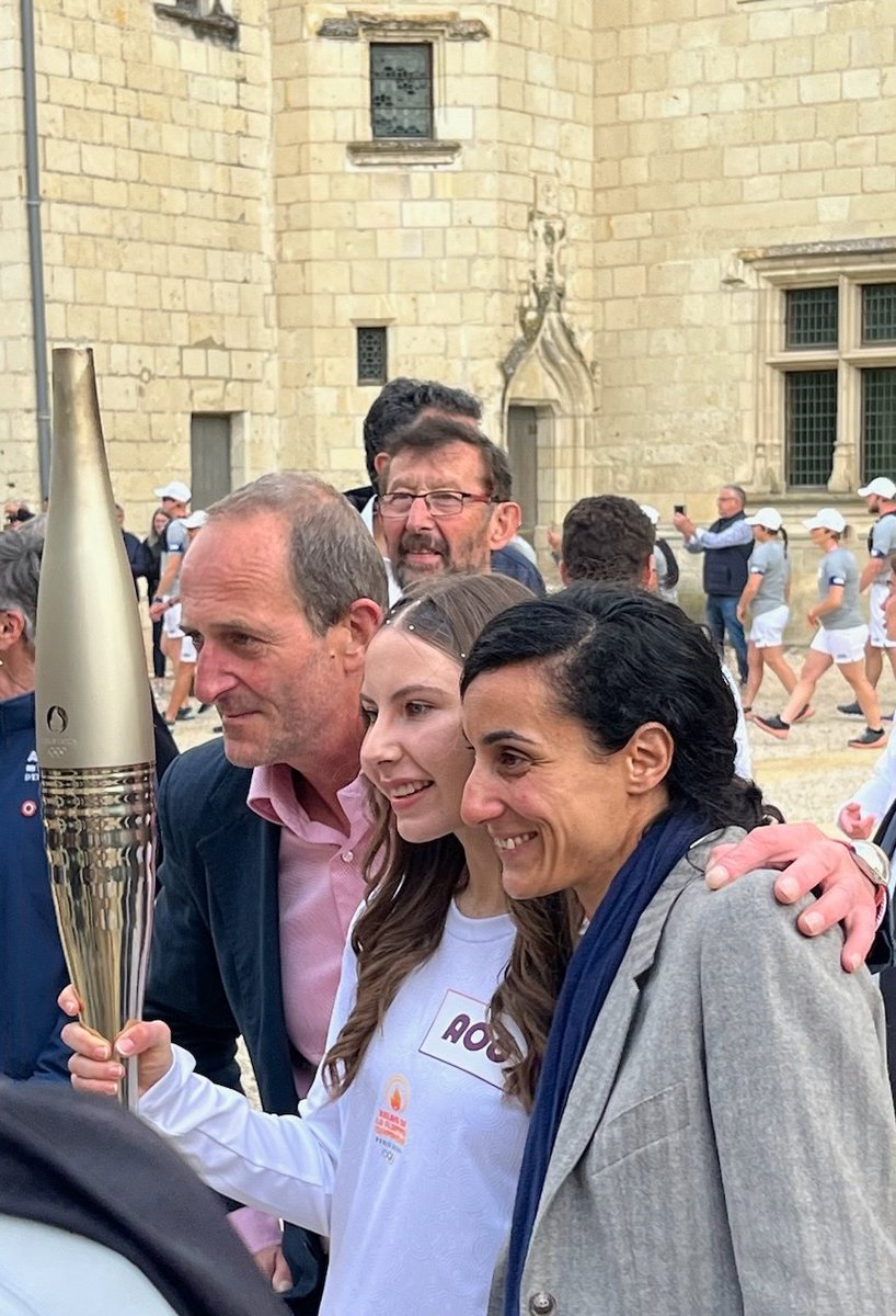Chaudruc (@mcchaudruc) on Twitter photo Grand honneur d'avoir accueilli la flamme olympique le mardi 28 mai, avec <a href="/PhilippeMeaille/">Philippe Méaille</a>, Président du <a href="/Cmontsoreau/">Château de Montsoreau-Musée d'art contemporain</a>.
Après une Nuit Blanche artistique dans les salles du musée avec : <a href="/VirgileNovarina/">Virgile Novarina</a>, #ValentinaTraïanova, #jeromeoliveira, #FlowerPowerCrew, #AlbertoSorbelli,
la Grand honneur d'avoir accueilli la flamme olympique le mardi 28 mai, avec <a href="/PhilippeMeaille/">Philippe Méaille</a>, Président du <a href="/Cmontsoreau/">Château de Montsoreau-Musée d'art contemporain</a>.
Après une Nuit Blanche artistique dans les salles du musée avec : <a href="/VirgileNovarina/">Virgile Novarina</a>, #ValentinaTraïanova, #jeromeoliveira, #FlowerPowerCrew, #AlbertoSorbelli,
la