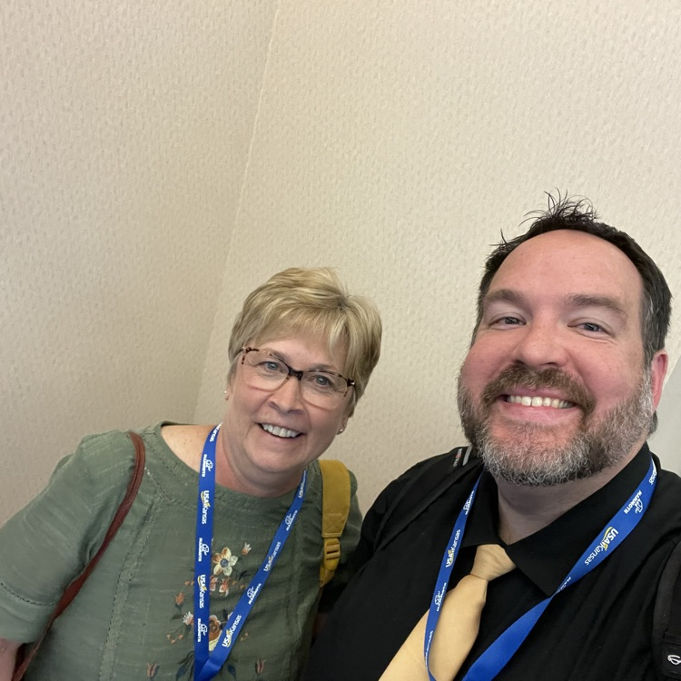 BlackmoreBears's tweet image. Today Mrs. Slayton and Mr. Schuetz lead a session at the United School Administrators Conference sharing about the great work our students, teachers and staff are doing at Blackmore! #BEfamily #PartOfThePride