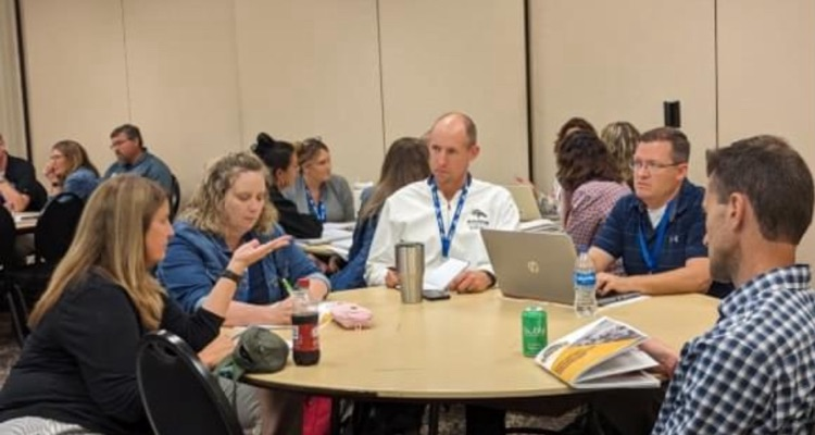 BlackmoreBears's tweet image. Today Mrs. Slayton and Mr. Schuetz lead a session at the United School Administrators Conference sharing about the great work our students, teachers and staff are doing at Blackmore! #BEfamily #PartOfThePride