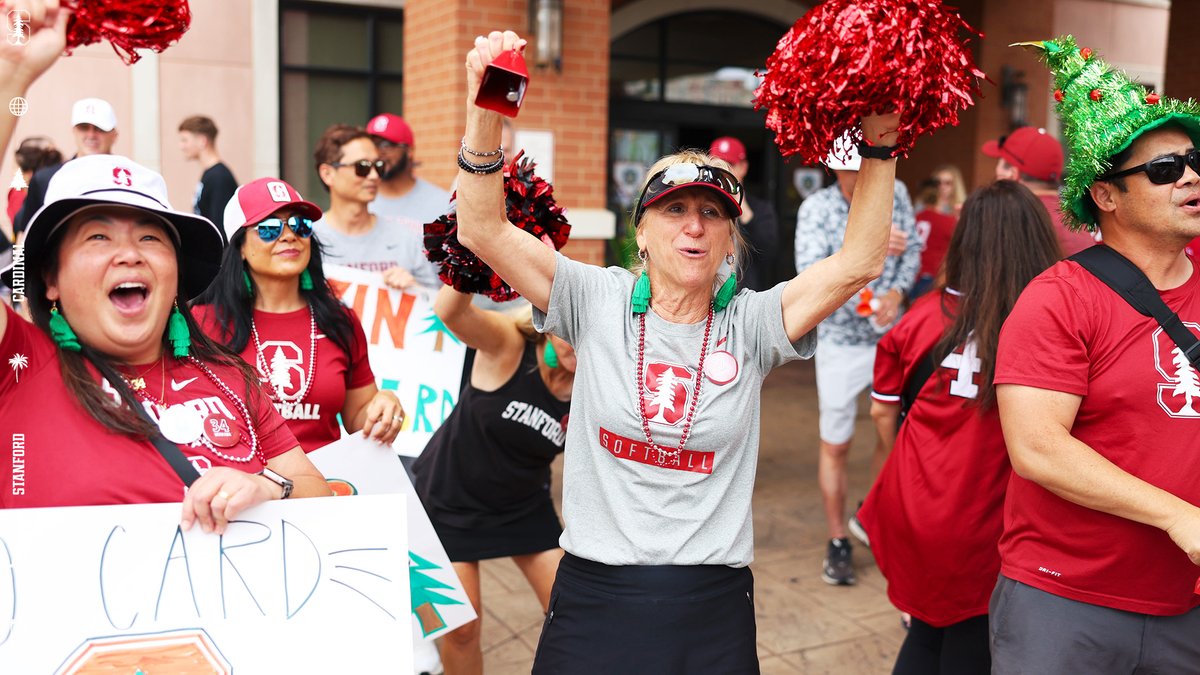 StanfordSball's tweet photo. Sent off in style 🌲🎉

#GoStanford https://t.co/P4USCISuLm