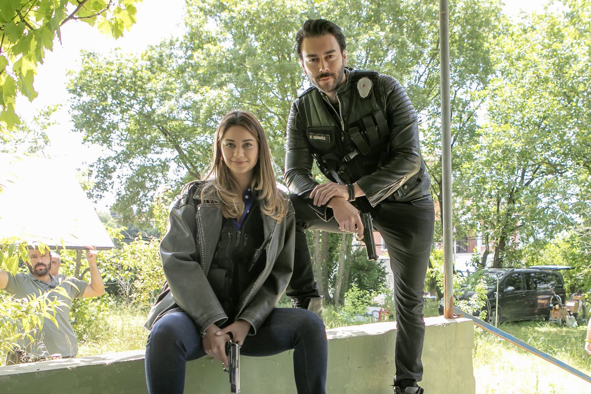 Bugün günlerden #ArkaSokaklar diyen #CanEm fandom kimler izleyecek yeni bölümü💥