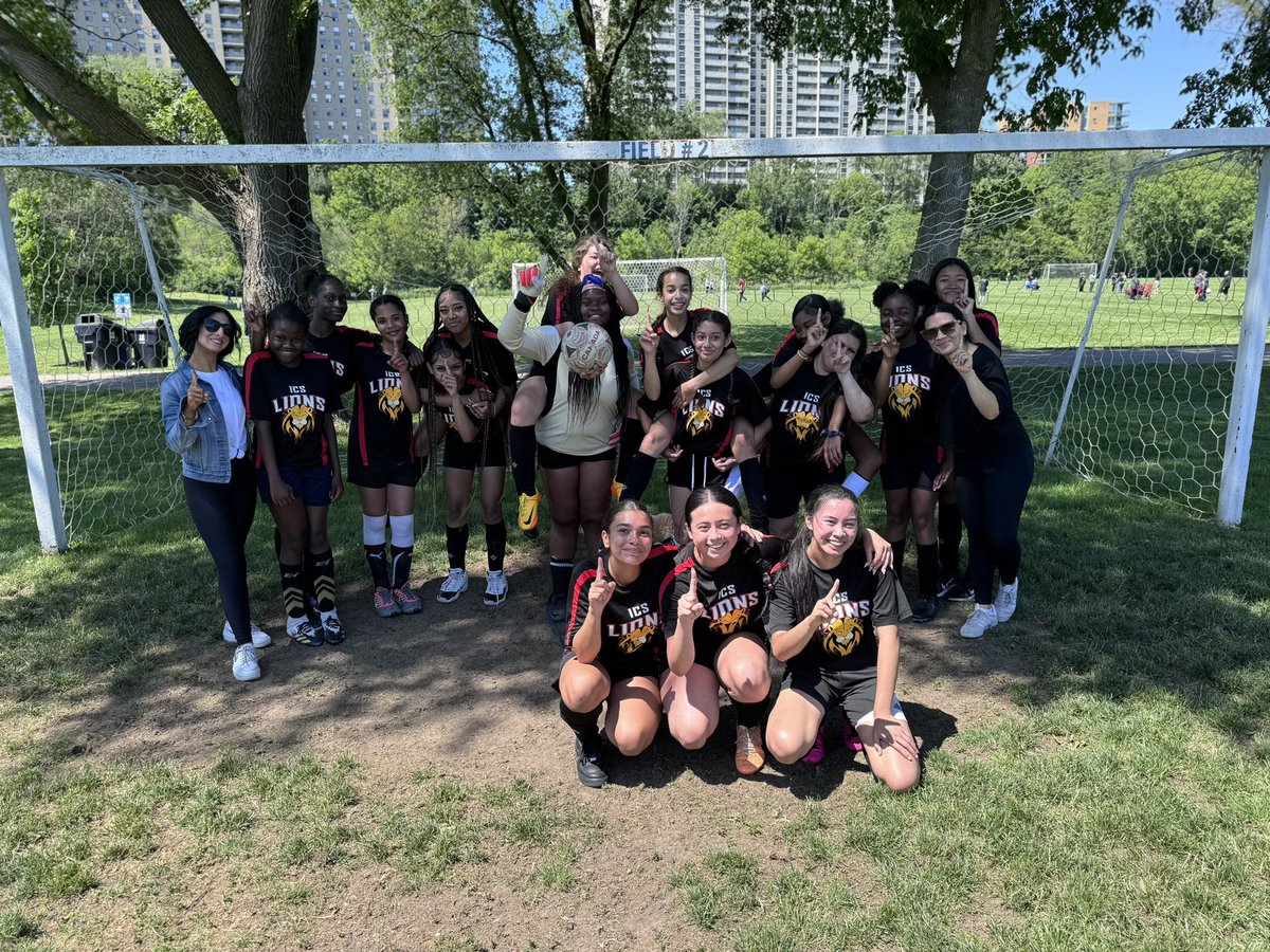 Fresh off 2nd place at the McGuigan Invitational our Immaculate Conception Girl’s Soccer Team won today’s Divisional tournament! Well done girls! @TCDSB @TCDSB_AJBRIA @BarbaraCapano