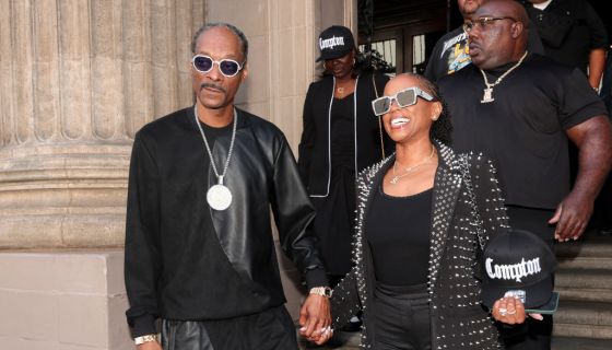 Snoop Dogg’s Wife Star Studded Strip Club Grand Opening trib.al/ofDHj6G