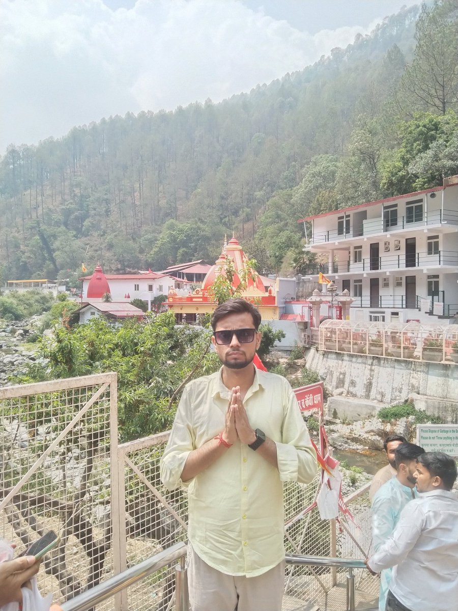 RealAnshul12's tweet image. देश के प्रसिद्ध प्रभावशाली पवित्र स्थान कैंची धाम (नैनीताल, उत्तराखण्ड)- श्री प्रसिद्ध नीम करोली बाबा के मंदिर जाने का सुअवसर प्राप्त हुआ 🙏✨
.
.
#NeemKaroliBaba #Uttarakhand #KaichiDham #DestinationUttarakhand