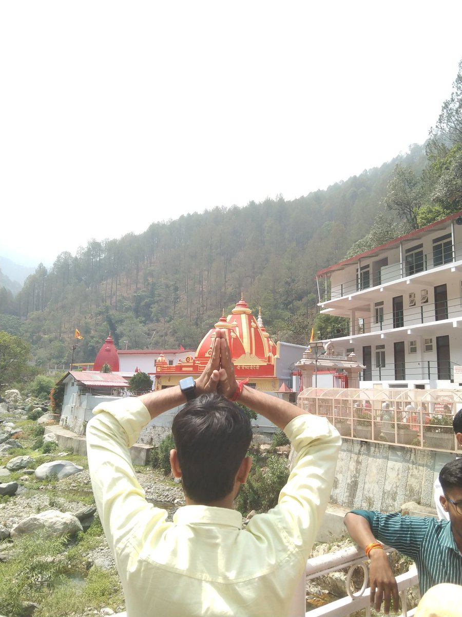 RealAnshul12's tweet image. देश के प्रसिद्ध प्रभावशाली पवित्र स्थान कैंची धाम (नैनीताल, उत्तराखण्ड)- श्री प्रसिद्ध नीम करोली बाबा के मंदिर जाने का सुअवसर प्राप्त हुआ 🙏✨
.
.
#NeemKaroliBaba #Uttarakhand #KaichiDham #DestinationUttarakhand