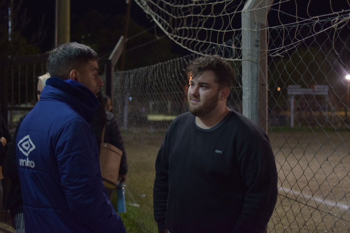 GastaNoyjovich's tweet photo. 👉🏽Visitamos la localidad de Pueblo Esther donde conversamos con jovenes de los clubes! 

📌 Generan un trabajo fundamental en la contención de la juventud de la localidad. 
Cuenten con nosotros para seguir apoyando y generando perspectiva de futuro en las Juventudes de la ciudad! https://t.co/ssMfTWbCs9