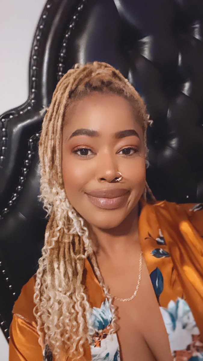 DOMSAVVAGE's tweet image. One retwist. 3 styles in. 💕✨