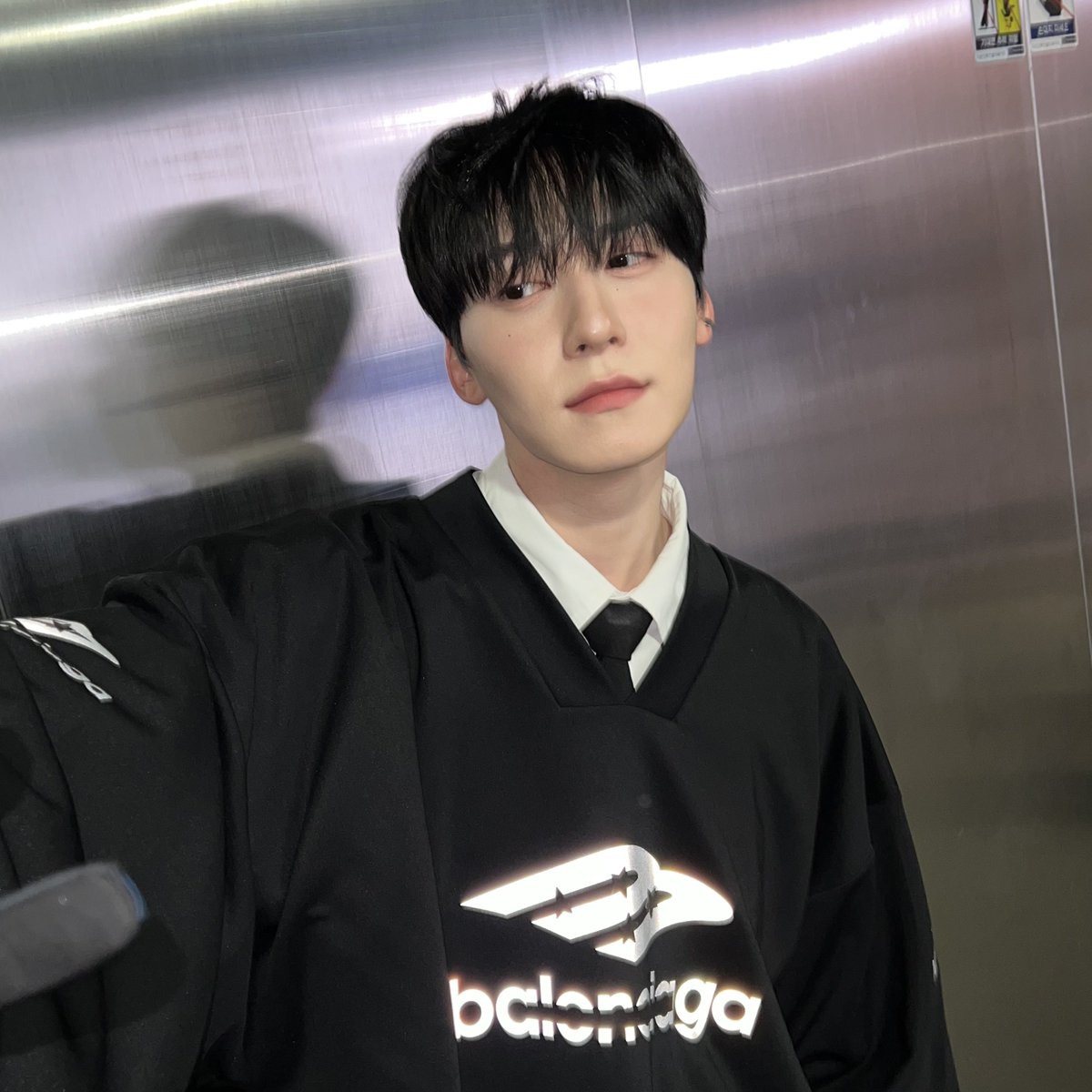 official_ONEUS's tweet photo. [#건희]
🐜🎤✨ https://t.co/9IbzCvXWb4