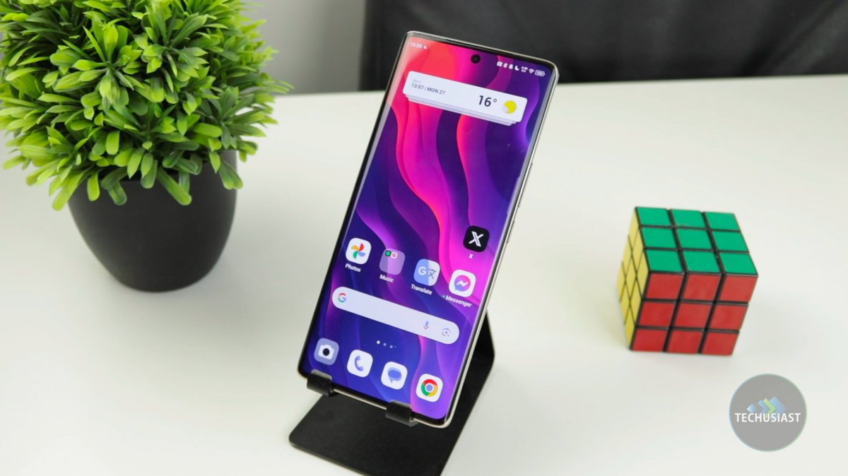 Techusiast's tweet photo. Infinix Note 40 Pro+ 5G Review: Unbeatable value on a budget

🔗 YouTube: https://t.co/JuD9LZf8Uk

#infinix #infinixnote40proplus5g #InfinixNote40ProPlus #note40proplus5g #review #smartphone #techusiast @Infinix_Mobile https://t.co/5Tnvyt8dKZ