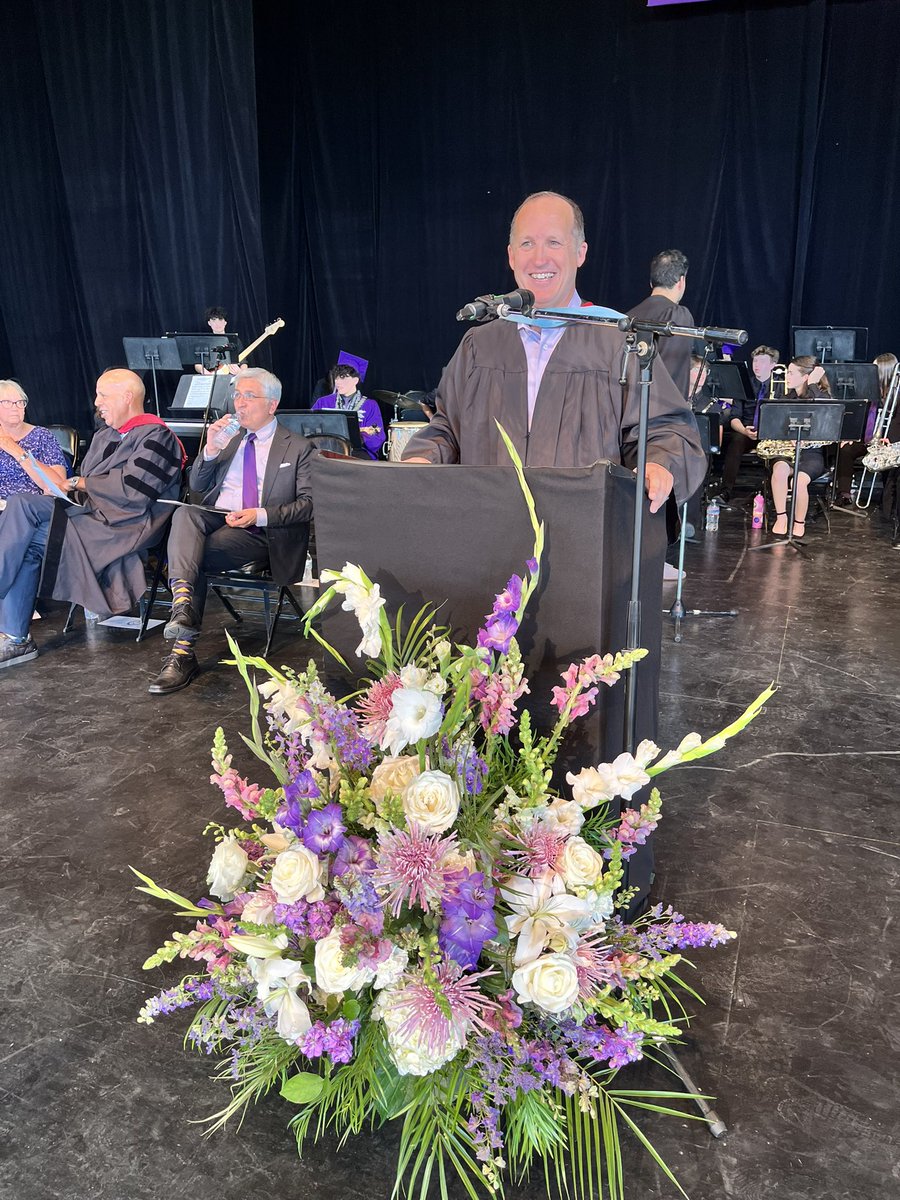 College Park is in the House! 🎓
#Falconssoar! #Commencementbegins
#Classof2024 #MDUSDProud 
<a href="/MtDiabloUSD/">MDUSD</a> <a href="/CPHSfalcons/">College Park HS</a>