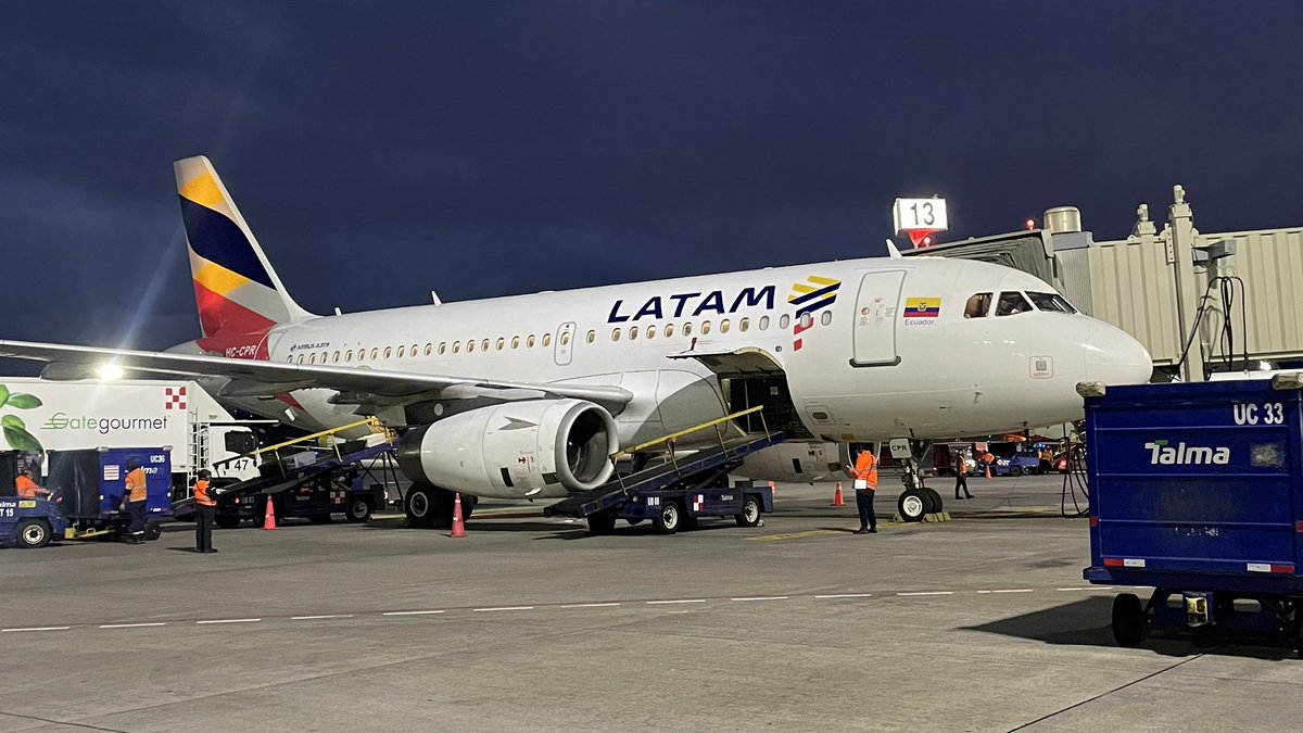 indannier's tweet photo. Nuevo Livery @LATAM_ECU 🇪🇨✈️ https://t.co/phDjzIa7ls