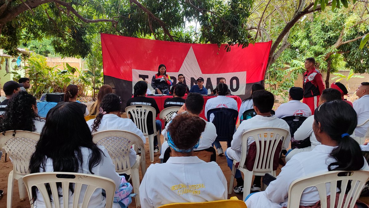 'TUPAMARO es pueblo organizado' Se efectúa el reajuste en la estructura política del municipio. San José de #Guanipa. Edo. @AnzoateguiMrt3. En las vocerías de: Juventud y Movimiento Sociales. @NicolasMaduro @Tupa_Esteban @TupamaroMRT_