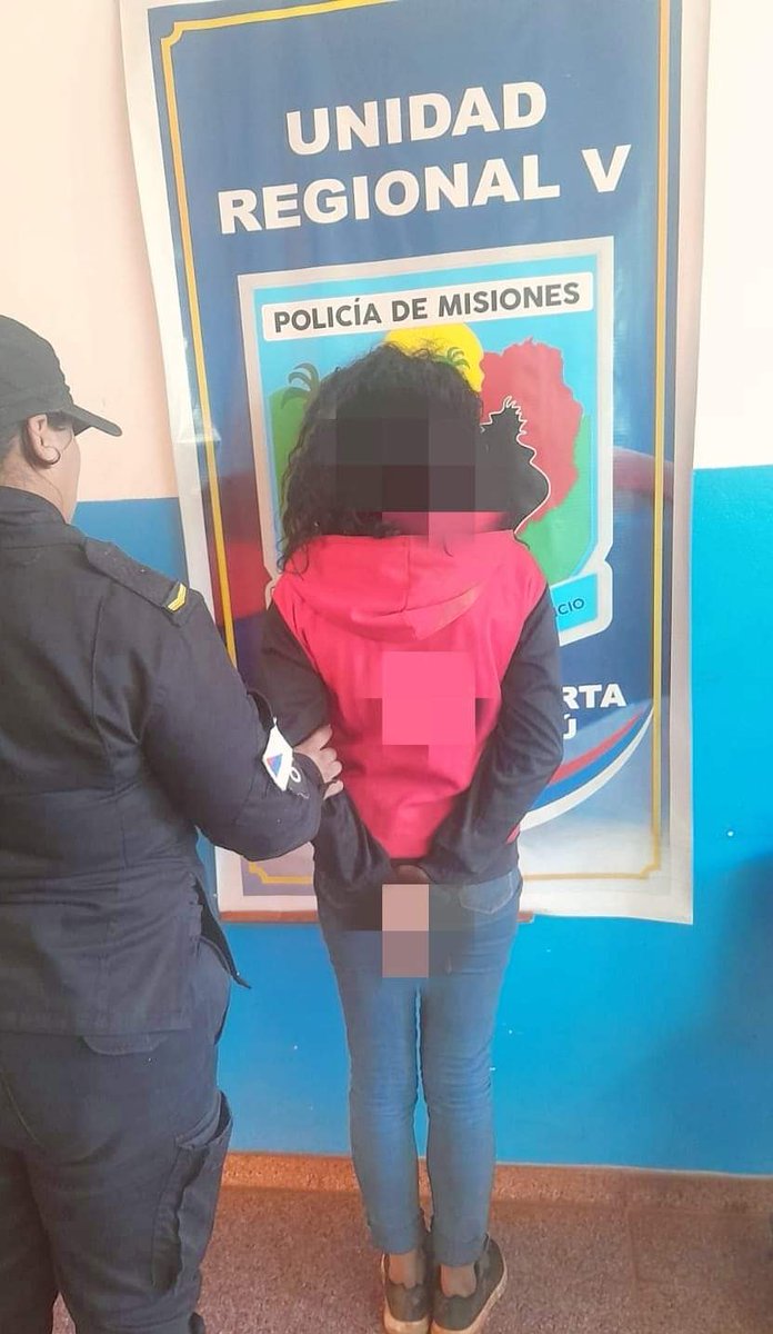 #Policiales #Robo #Arrebato 

Detuvo la marcha de un vehículo para solicitar ayuda y le arrebató un maletín al conductor

Más información: 
actualizateiguazu.com/v3/2024/05/30/…