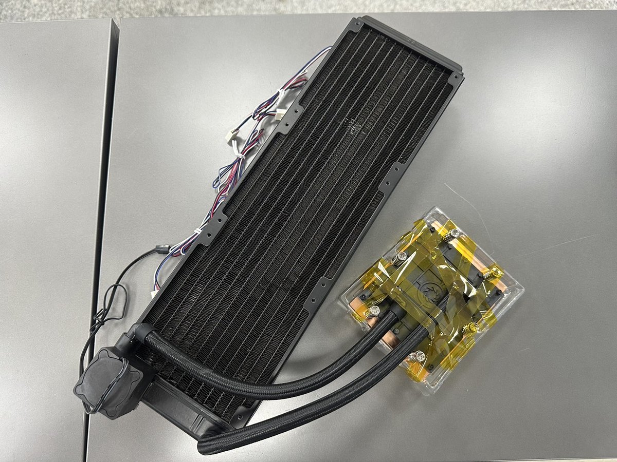 Dynatron_C's tweet photo. Installing a Liquid Radiator at Home: Best Choice for Beginners - #Dynatron👉https://t.co/DhAEtLdAZn
#Intel #aircooler #diycooling #liquidcooler #watercooling #aiocooler #watercooledpc  #liquidcoolermanufacturer #cpucoolingfan #cpucoolingfans #cpucooler #cpu #amd #gpu https://t.co/ciKSItMotV