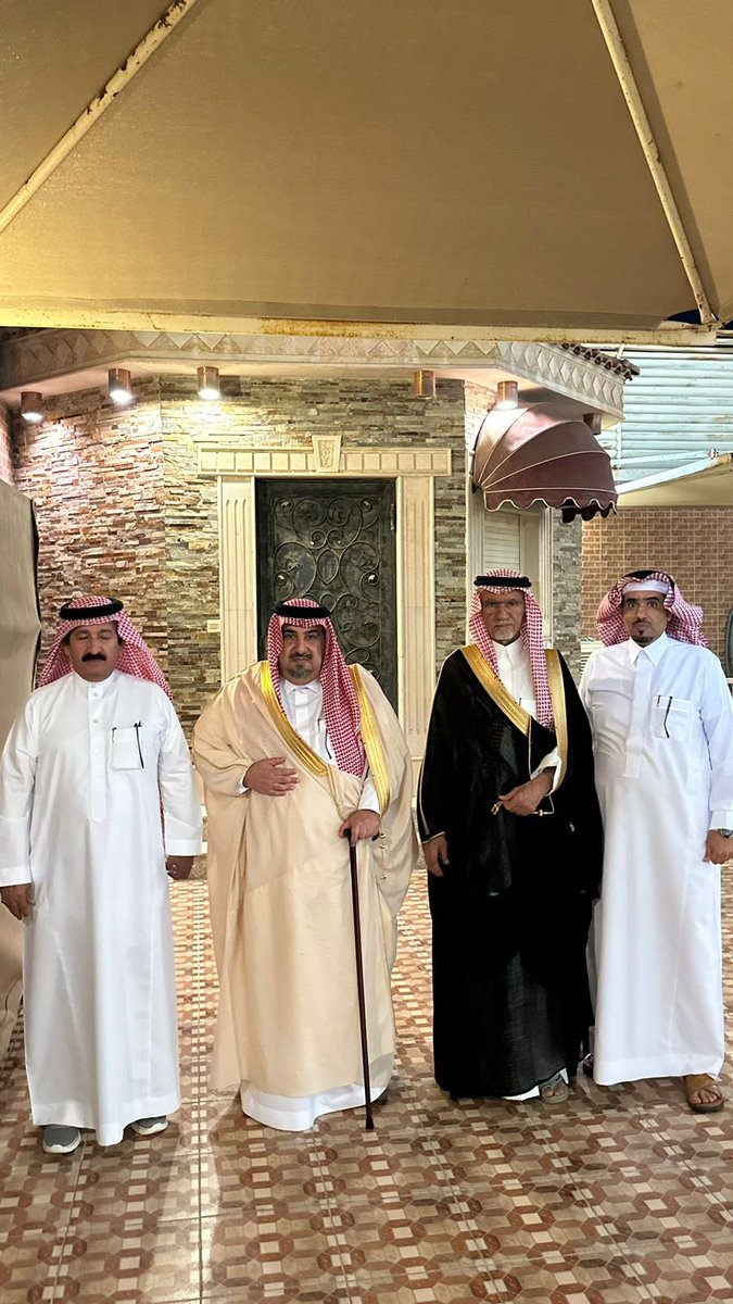 sultean's tweet photo. شرفني هذا المساء شيخنا الغالي الشيخ رياض بن ثقفان شيخ شمل #بني_بشر والشيخ جابر ابن نصيب واخيه الشيخ ابراهيم ابن نصيب شيخ مواجده #يام فمرحبا الف 
 #بن_معتق
@abonaif53267837 https://t.co/s84k4NOnDf