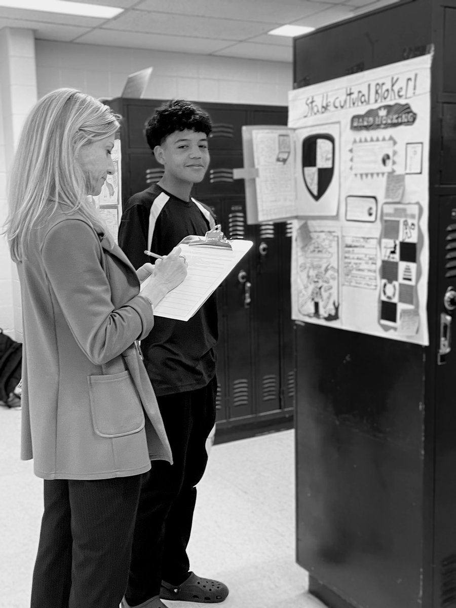 temabell's tweet photo. @AnnapHS_AACPS long-term English learners rocked their poster presentations today!  It was so awesome to see how proud and empowered they were to showcase all they’ve learned! So thankful for strong a strong #equipopantera, !  #ltels https://t.co/q35NEM1uCk