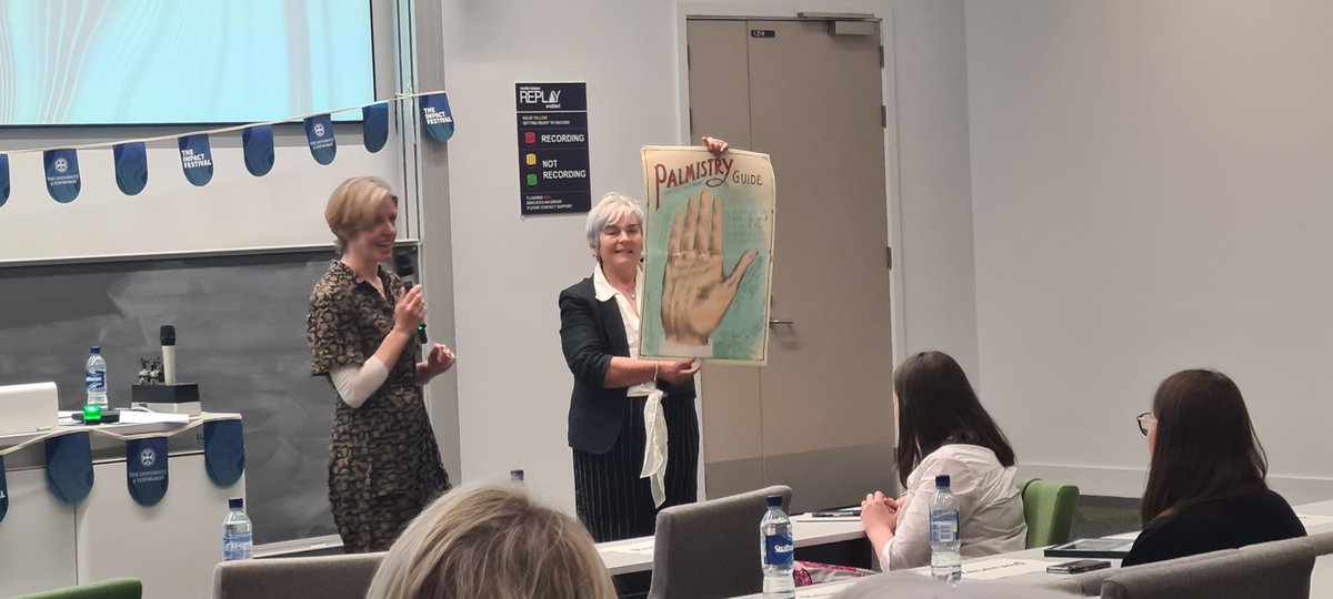 It was a joy to see <a href="/SaraBrown/">Sara Brown</a> describe her experiences of sharing her clinical research on excema @CODIfringe. Sara had us all examining our hands, ably assisted by the irrepressible <a href="/suziemo/">Susan Morrison</a>. Lovely <a href="/EdinUni_IGC/">Institute of Genetics and Cancer</a> colleagues <a href="/YLSSarahRobbo/">Sarah Robertson</a> &amp; <a href="/genscot/">Generation Scotland</a> were shortlisted for awards.