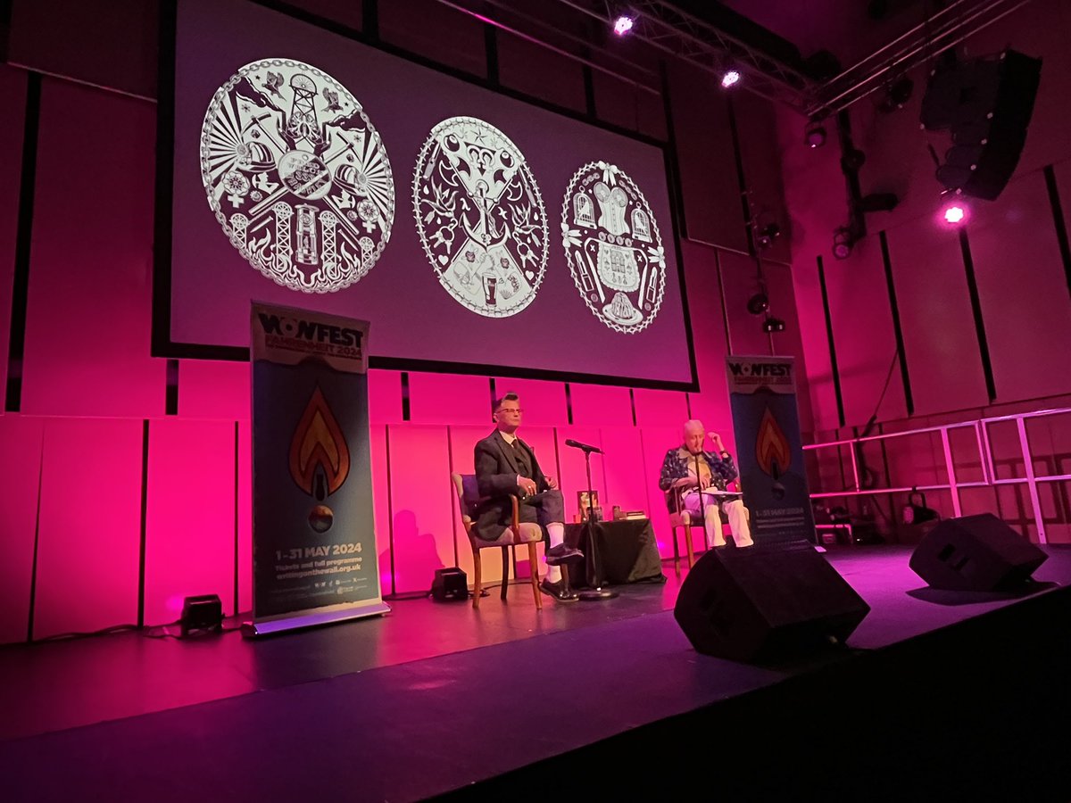 @wowfest went out with a top night of performance and conversation with the inimitable @JTaylorTrash and her debut novel The Night Alphabet, more than ably hosted by Roger Hill. Huge thanks to everyone for this Years Festival - not a bad un for our 25th 😁
