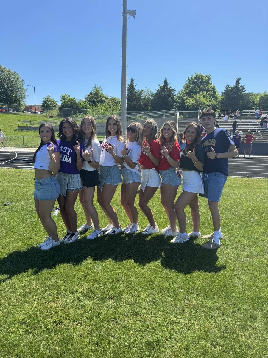 Senior Day!! We 💗 our seniors and are going to miss them lots!