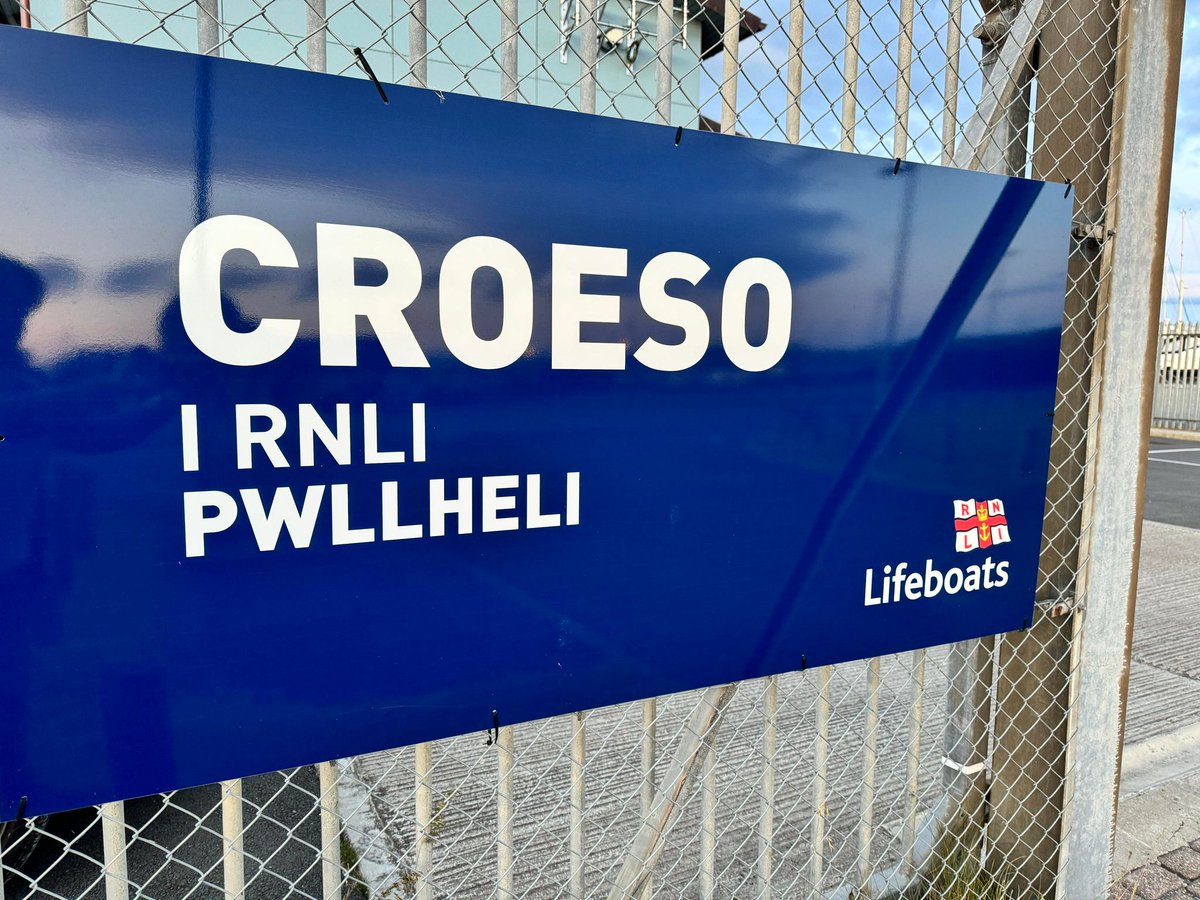 Pwllheli RNLI Lifeboat tweet media