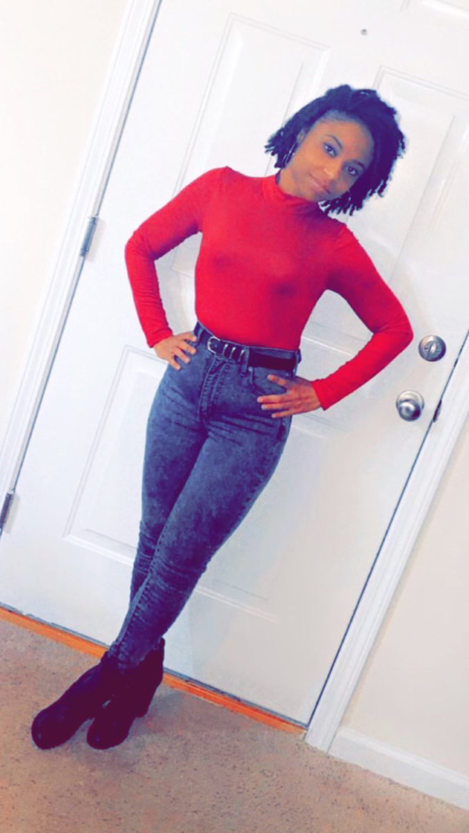 ksdotlewis's tweet image. #TransformationThursday
Too Big—&amp;gt;Too Small—&amp;gt;Just Right🤌🏽

And yes that first pic is really me😭