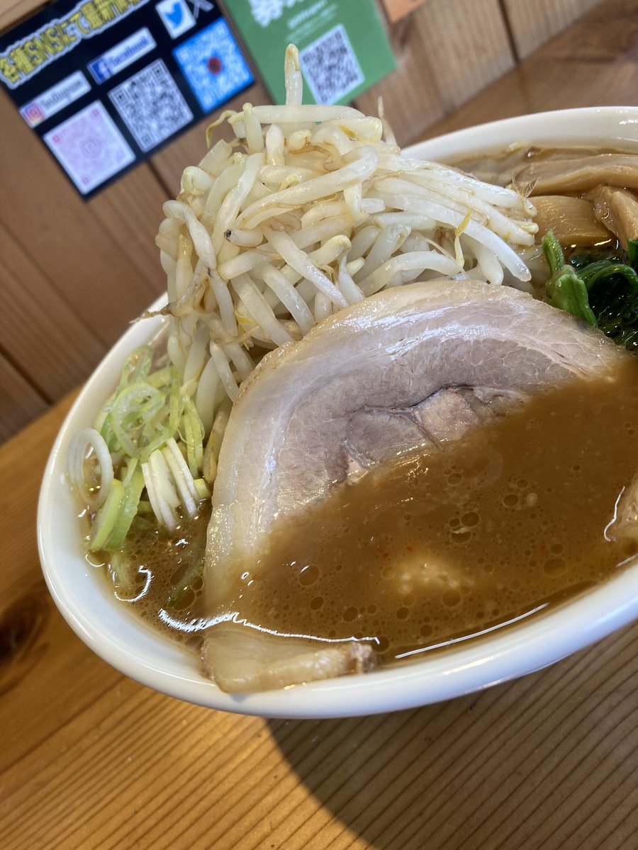 おはようございます‼️
金曜日、本日も宜しくお願い致します😊

#ラーメン #ラーメン好きと繋がりたい #新潟ラーメン #魚沼市 #魚沼市グルメ