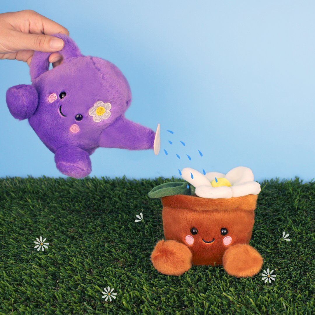 Meet our newest bloom in the garden, Junie Daisy! She's here with Flo to sprinkle joy on #NationalWaterAFlowerDay ! 🌼💦 Check out our Instagram Stories for Junie's top socializing tips! 🎤

#palmpalsparty #palmpals #palmpalscollector #plushies #plushcollector #plushlife ⁠#cute