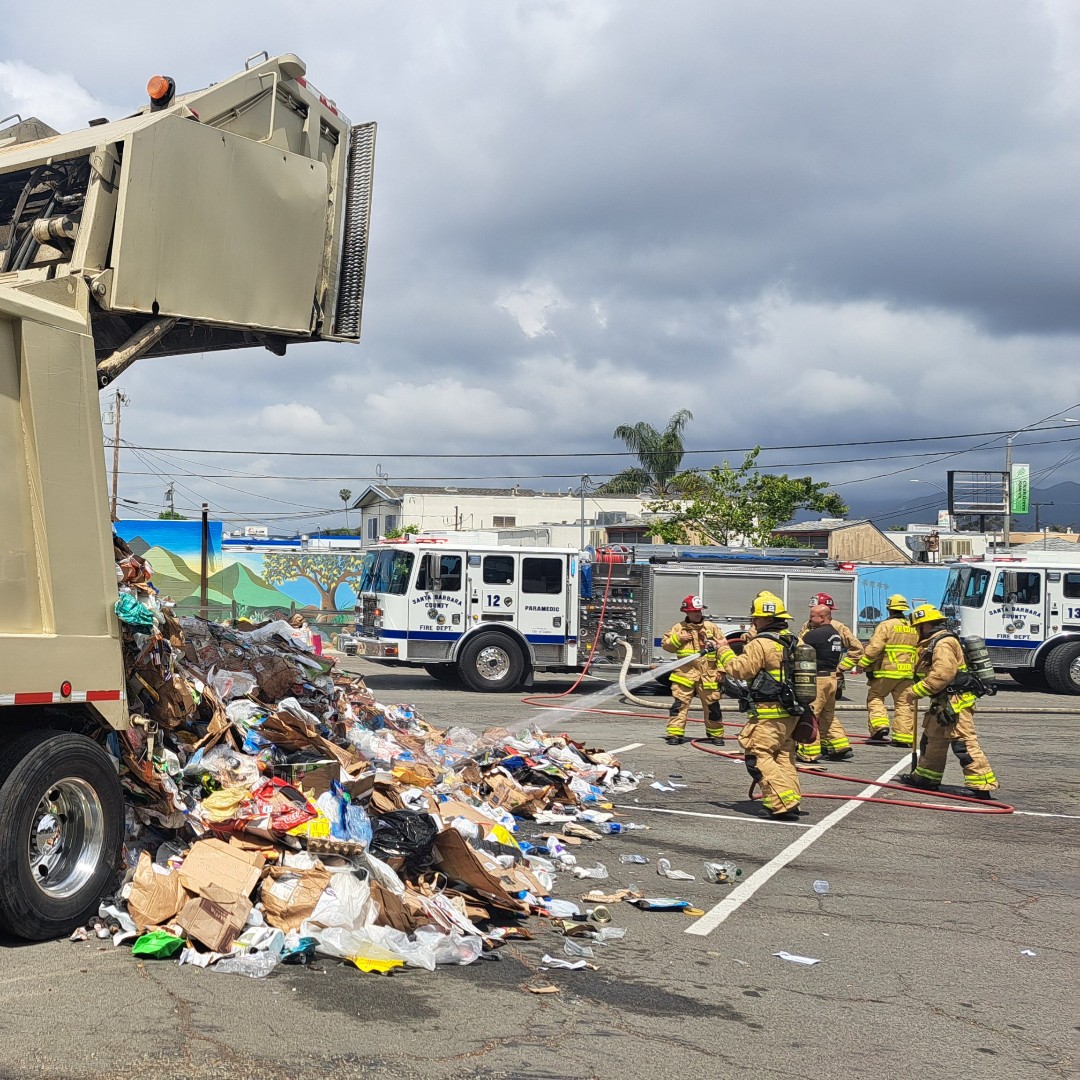 CalRecycle's tweet photo. Don't toss old batteries in the trash or recycling bin–they start fires that harm workers, machines, &amp; sanitation trucks, just like a recent incident in @CityOfGoleta. @Edhat story: https://t.co/dXwQNU7Yid

Find local battery disposal near you: https://t.co/uKHZVWJyqc https://t.co/vxKiZjYQDH