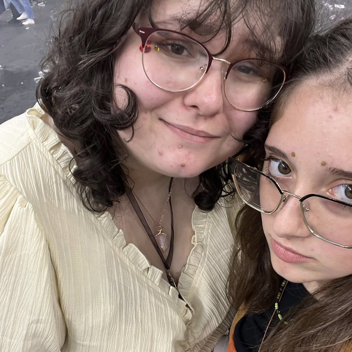 dig allentown was my first show ever, but i had been a fan of gvf since 2019. i couldn’t afford to go to a show before then, but it was absolutely magical. it was the first time i got to meet my best friend (@zipzippyyy) too.