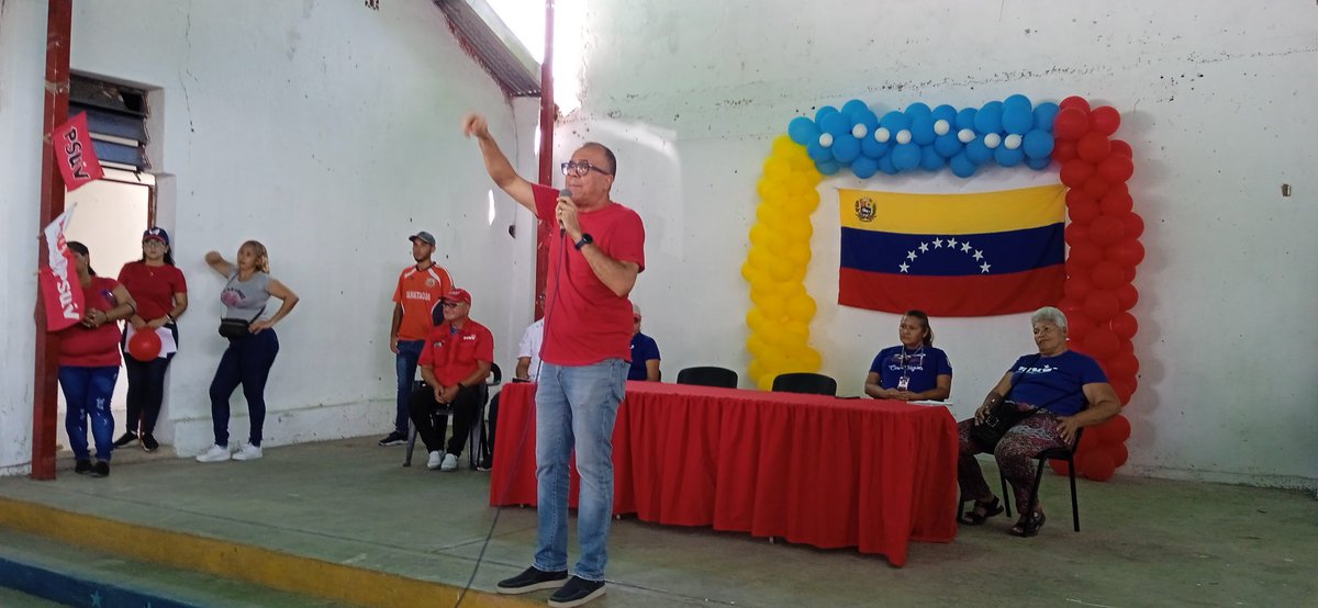 #30Mayo #UnaGestionconAmor

#PuebloMaduroActivo

+ Más Información ℹ️✅ | Prensa ABC

Visita de estructura PSUV Regional para Revisión de maquinaria 5x5 del municipio Camatagua