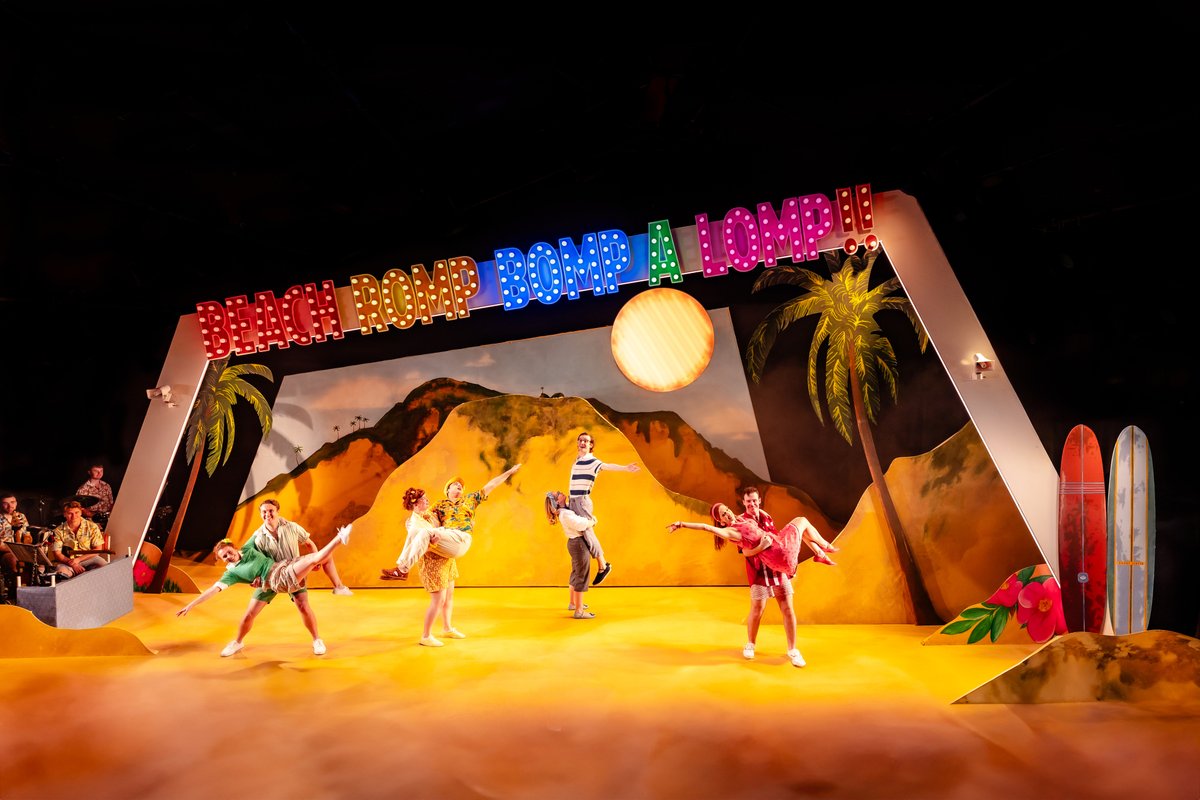 Fun at the Beach Romp-Bomp-A-Lomp!! ★★★★ @swkplay | May 24 - Jun 22, 2024
REVIEW: tinyurl.com/3nzbtnfb

The title is goofy, but the show is even goofier! Imagine Squid Game as a jukebox musical. Enjoy lots of laughter with a hint of nostalgia.

southwarkplayhouse.co.uk/productions/fu…